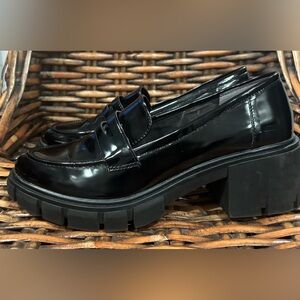 Sincerely Jules Dylan Black Patent Lug Sole Platform Loafers Women's 10M
Shoes